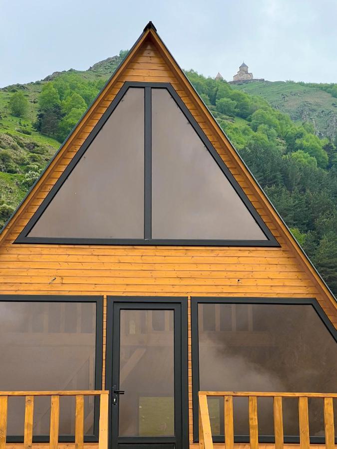 Pine Chalet Kazbegi ภายนอก รูปภาพ