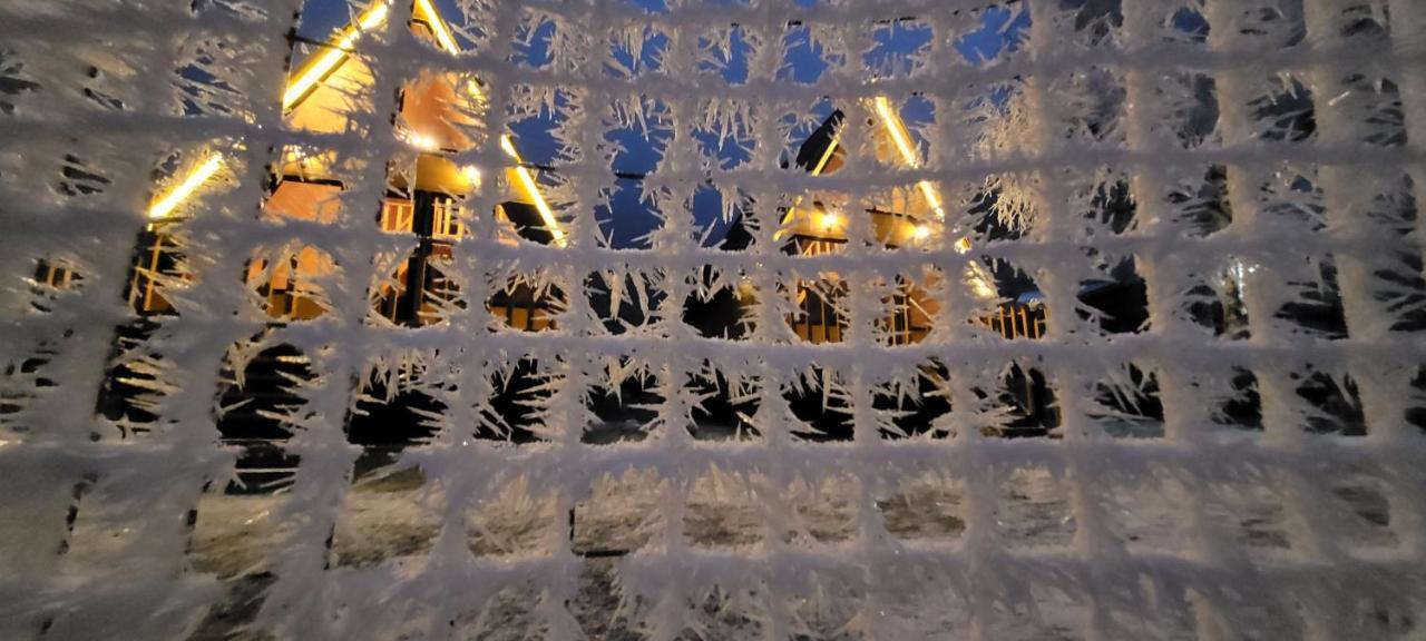Pine Chalet Kazbegi ภายนอก รูปภาพ